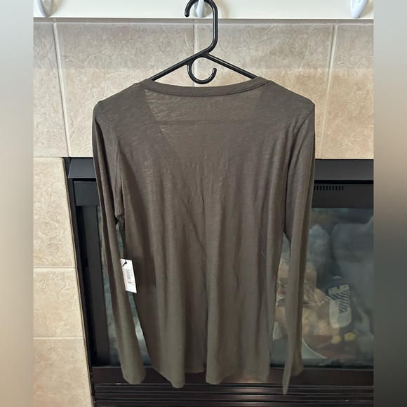 Velvet by Graham & Spencer Longsleeve V-Neck - Picture 3 of 6